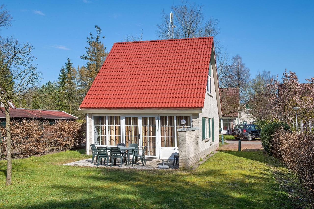 Bungalow - 6 Personen Gelegen In De Nabije Omgeving Van Avonturenpark Hellendoorn En De Prachtige Sallandse Heuvelrug En Eelerberg Exterior foto