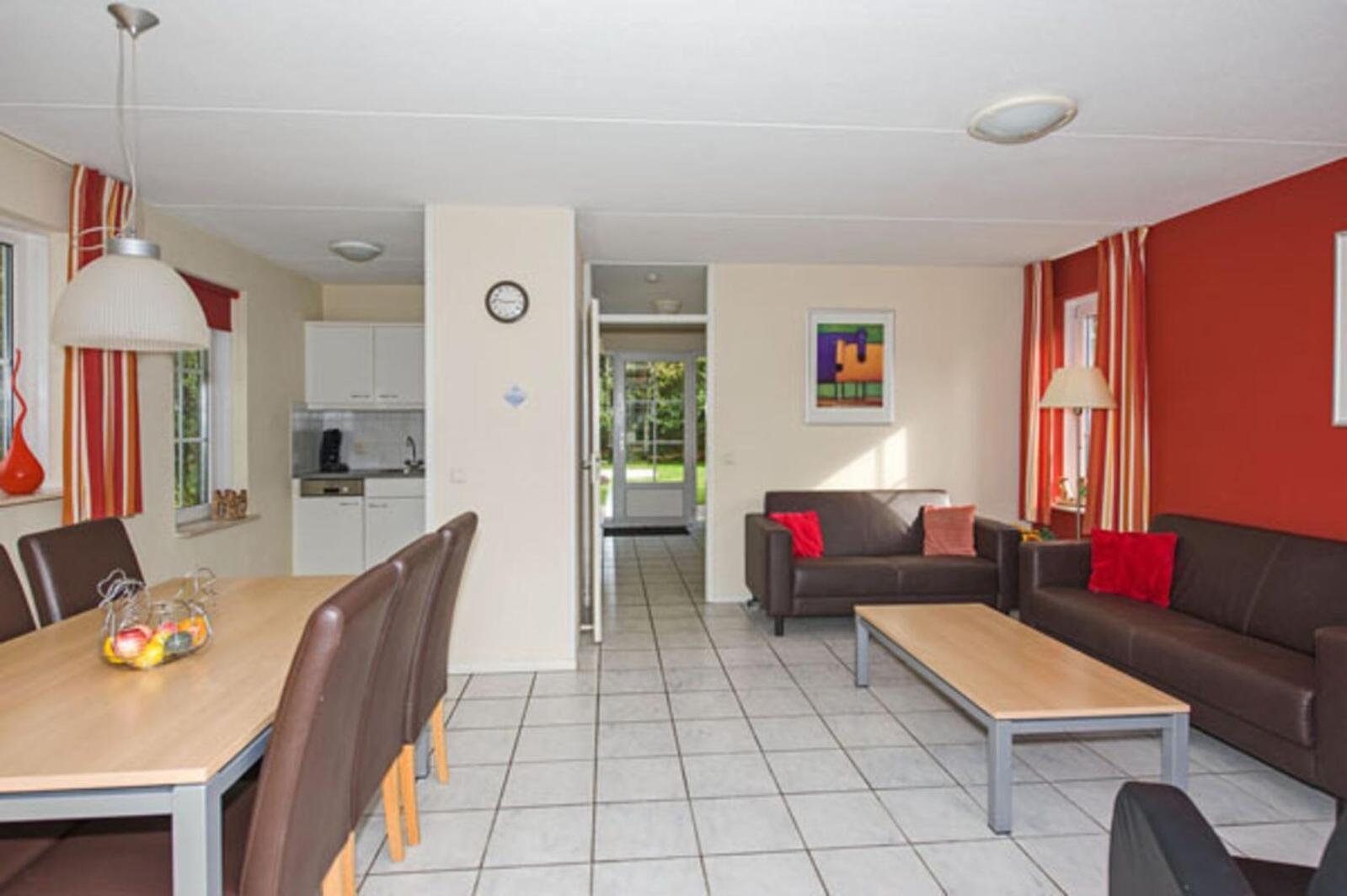 Bungalow - 6 Personen Gelegen In De Nabije Omgeving Van Avonturenpark Hellendoorn En De Prachtige Sallandse Heuvelrug En Eelerberg Exterior foto